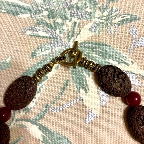 Beaded Stone Chunky Statement Necklace With Toggle Closure NWOT - Picture 12 of 15